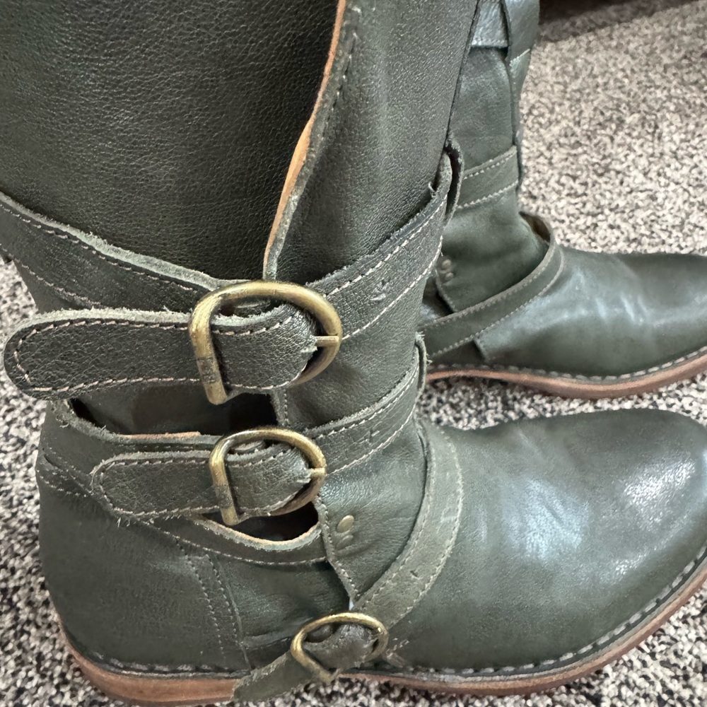 Fiorentini + Baker Rustic Leather Accent